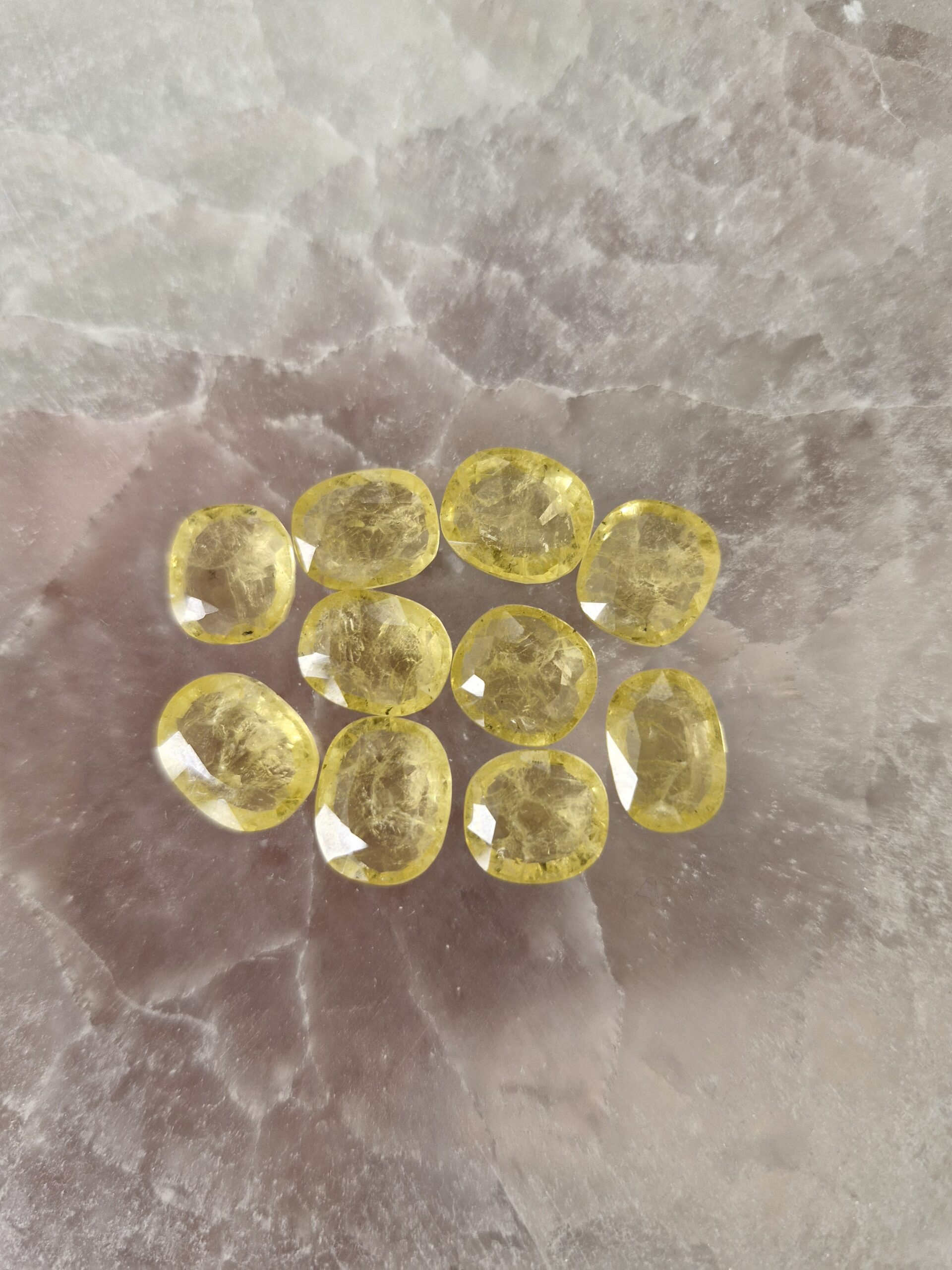 Yellow Sapphire ie Pukhraj
